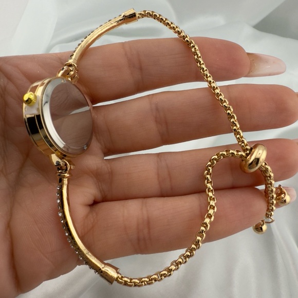 Classic Adjustable Gold and Silver Women's Watch - Picture 5 of 7